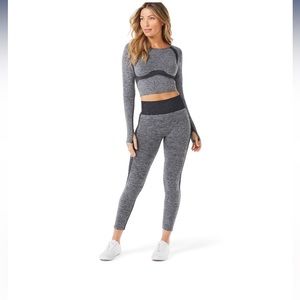 Sofia Vergara Seamless Crop Top and Leggings Set
